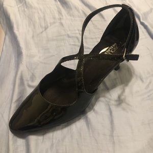 New Aerosoles Paten-leather Black Kitten Heels